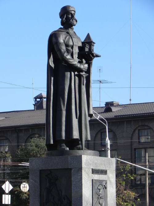 Denkmal des Stadtgründers Jaroslaw in Jaroslawl