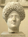 Domitia Longina, zwangsgeschieden und mit Ks.Domitian verheiratet
