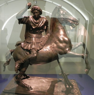 Zeitnahe antike Reiterstatuette Alexanders