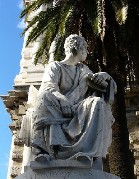 Modernes Denkmal des Crassus, Piazza Cavour, Rom